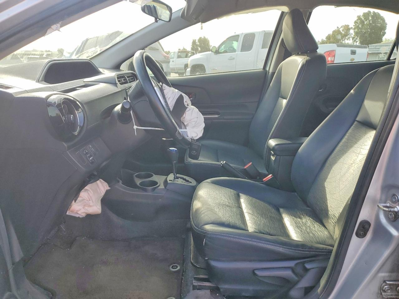 2016 Toyota Prius C Four - Фото 7