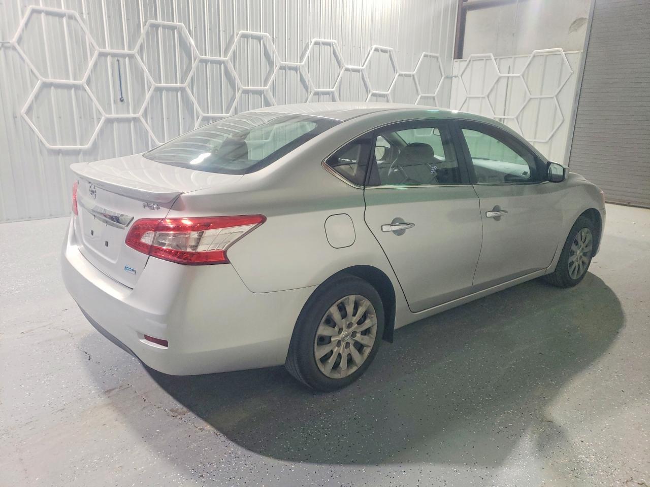 2013 Nissan Sentra S - Фото 3