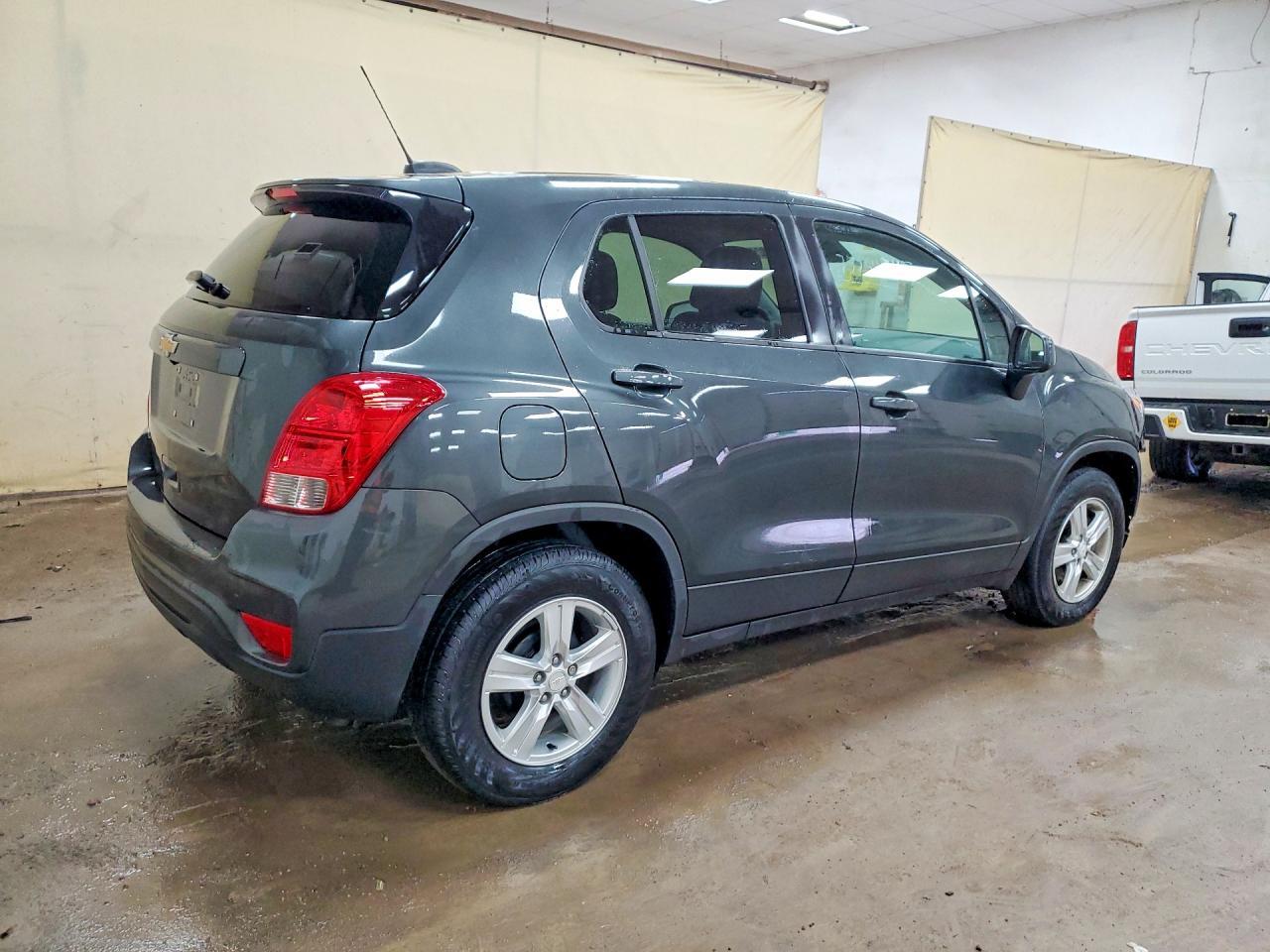 2020 Chevrolet Trax Ls - Фото 3