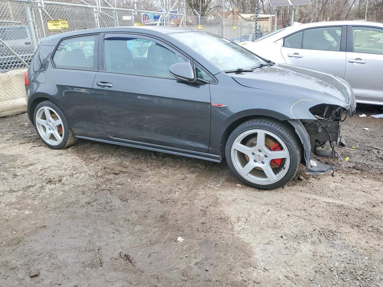 2016 Volkswagen Gti S/Se - Image 4