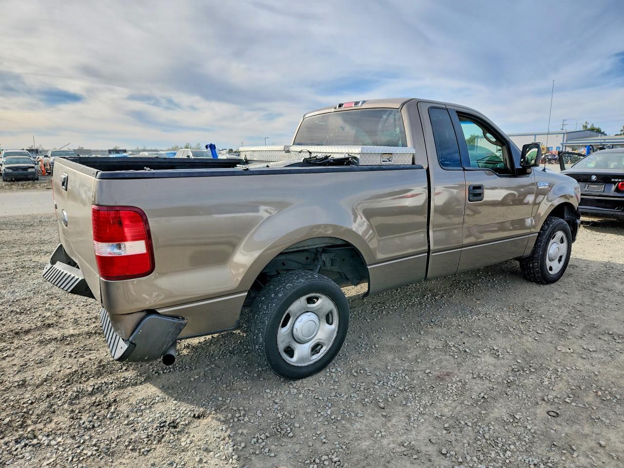 2005 Ford F150 - Фото 3