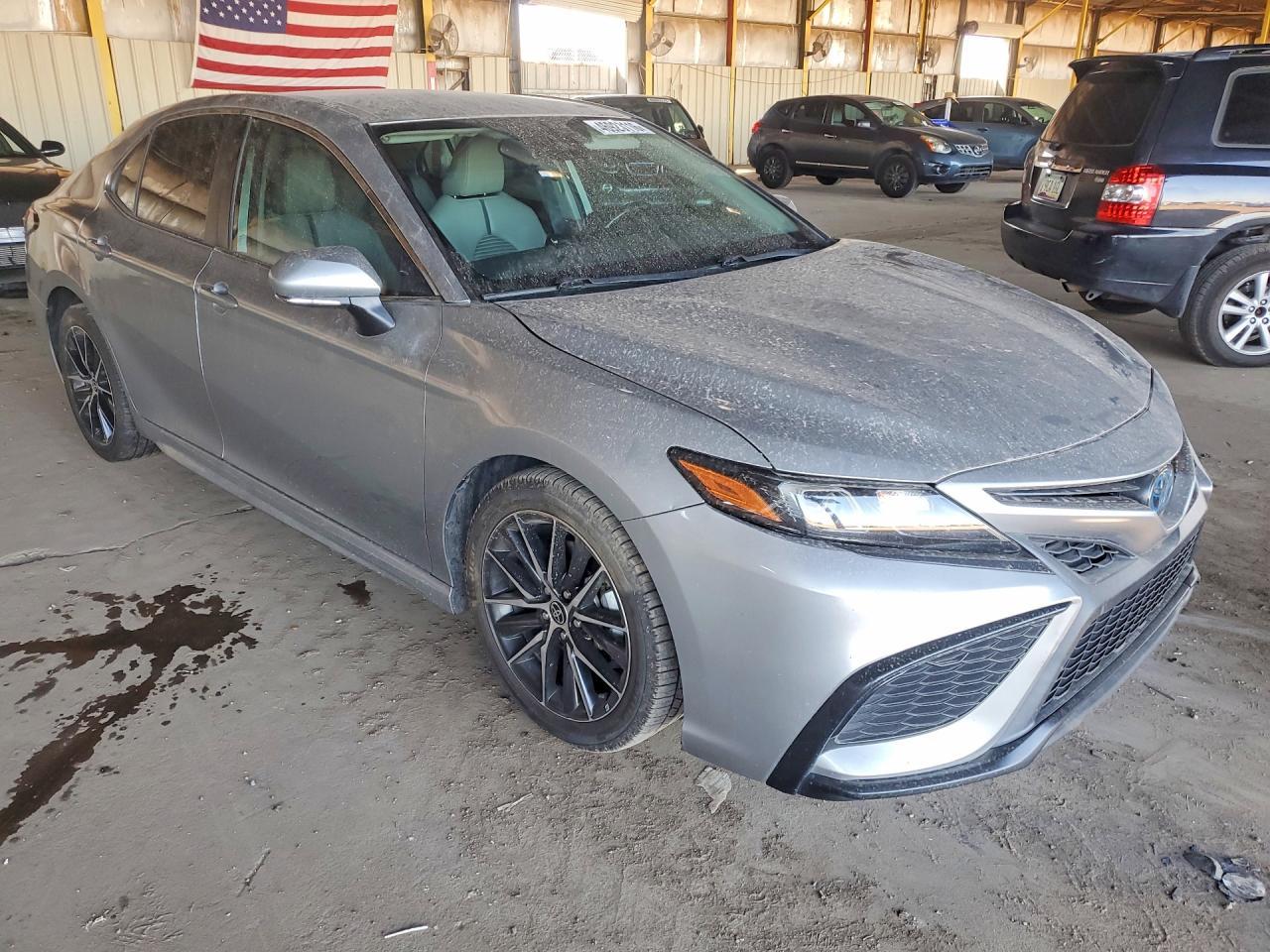 2022 Toyota Camry Hybrid Se - Фото 4