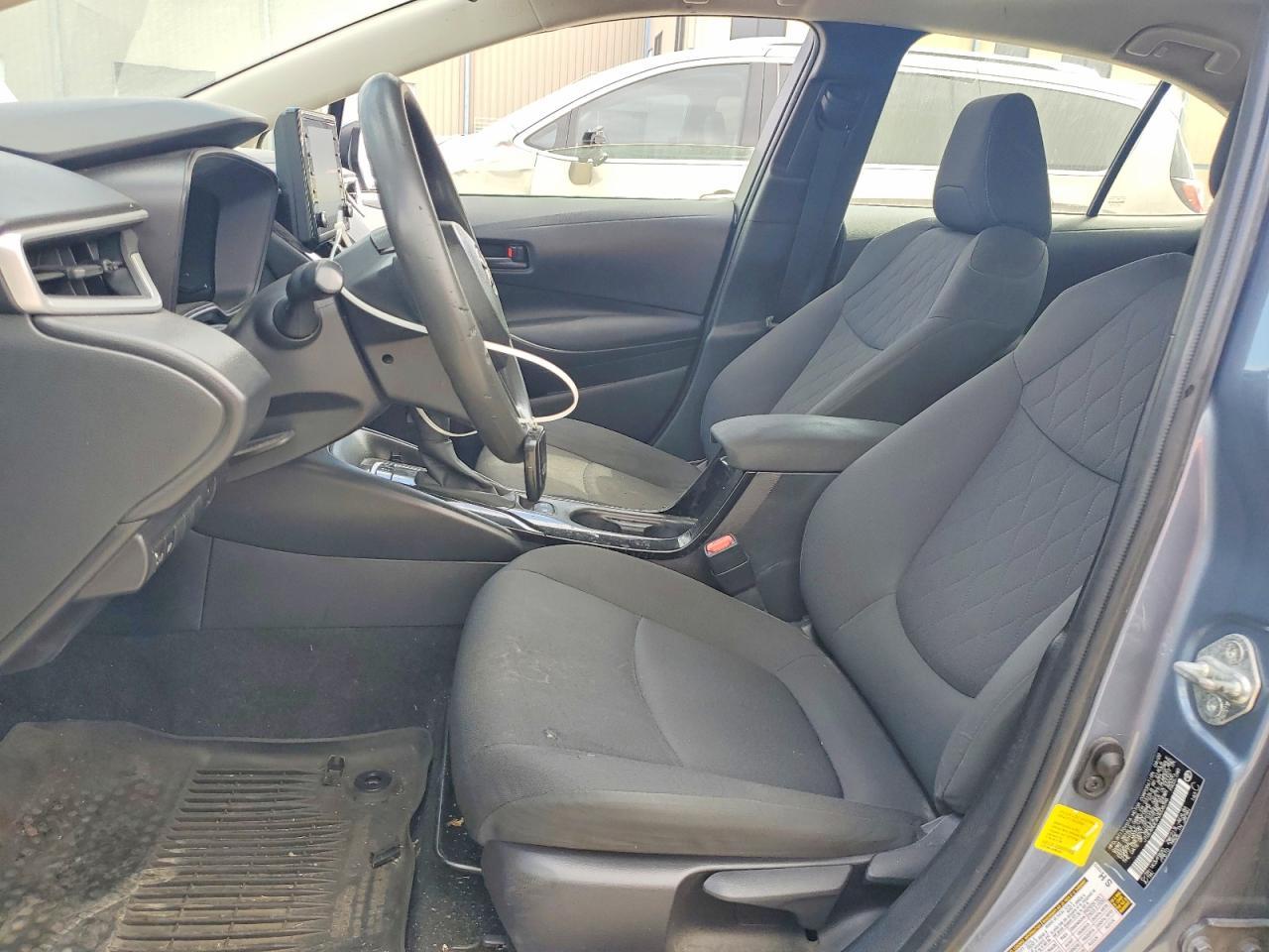 2022 Toyota Corolla Hybrid Le - Image 7