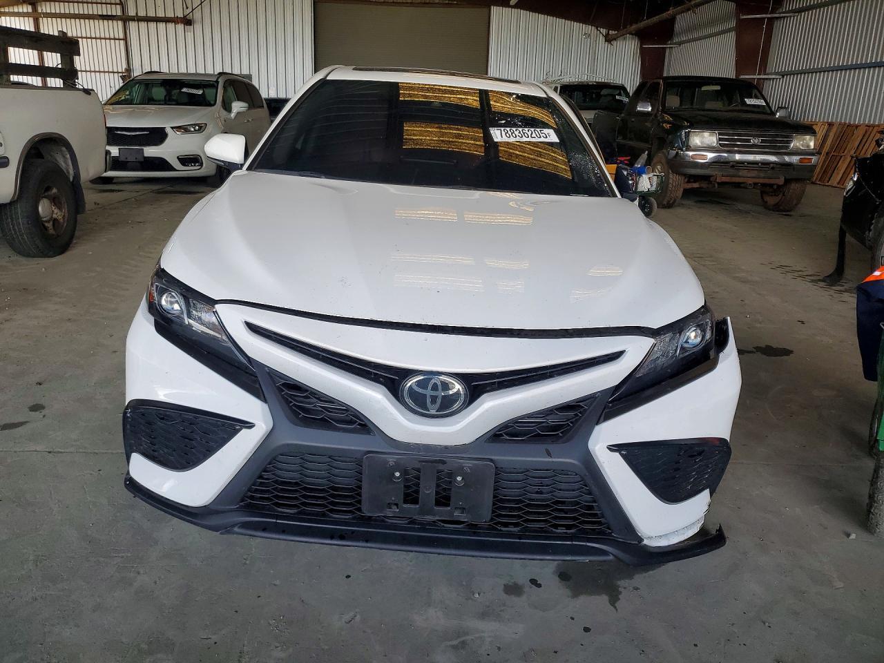 2024 Toyota Camry Se - Image 5