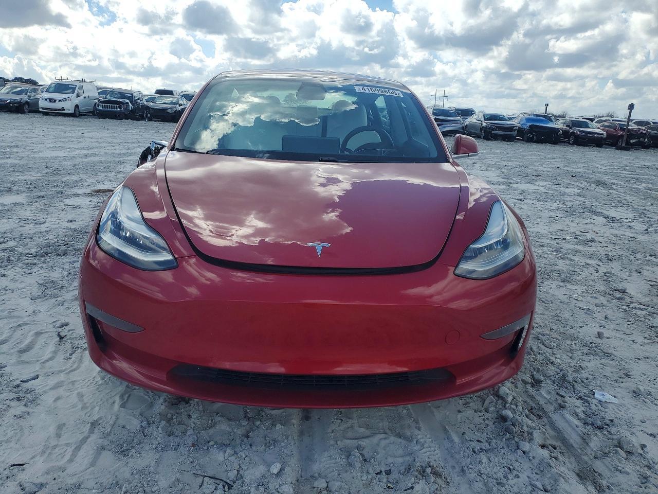 2018 Tesla Model 3 - Фото 5