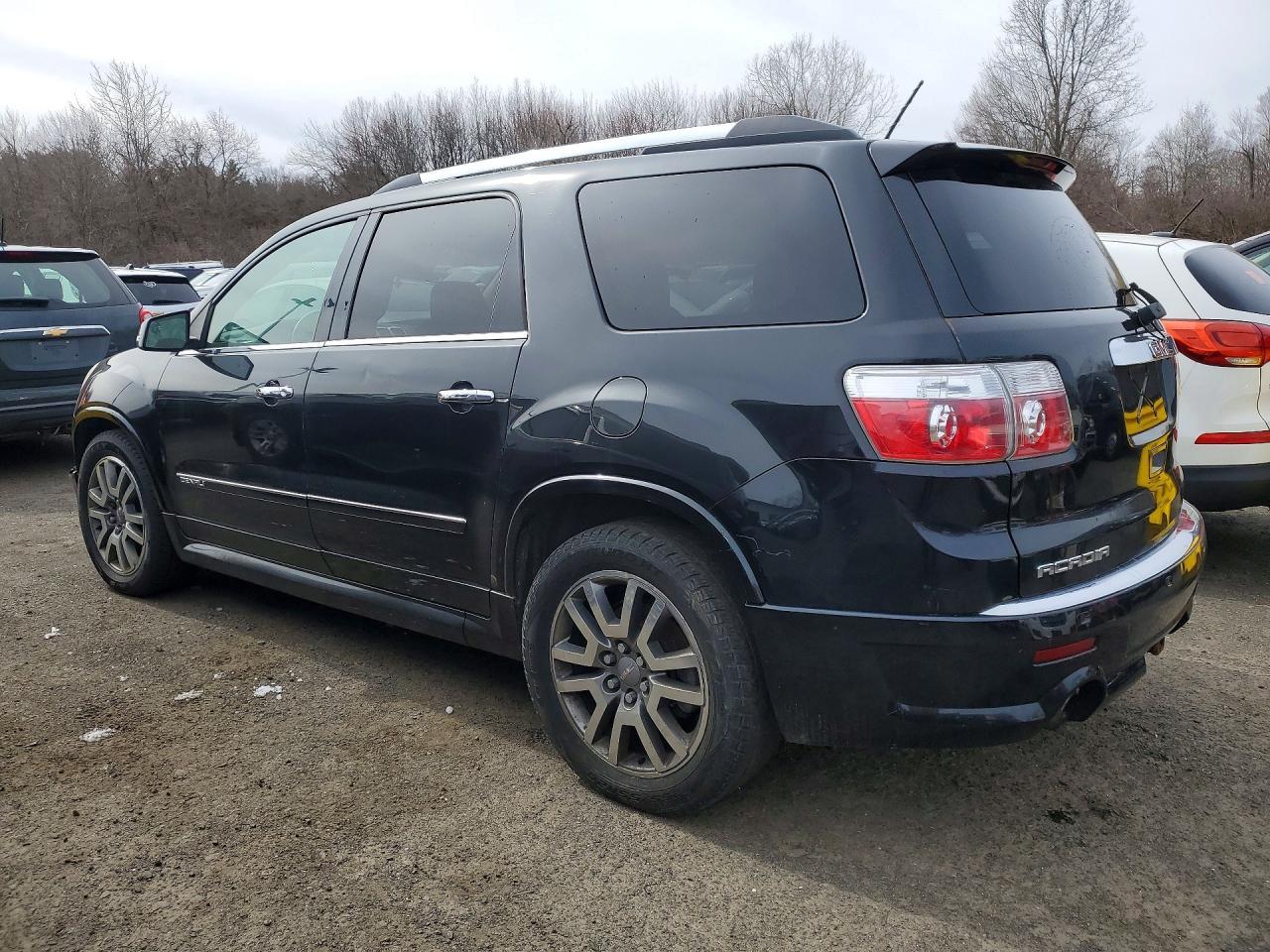 2012 GMC Acadia Denali - Image 2