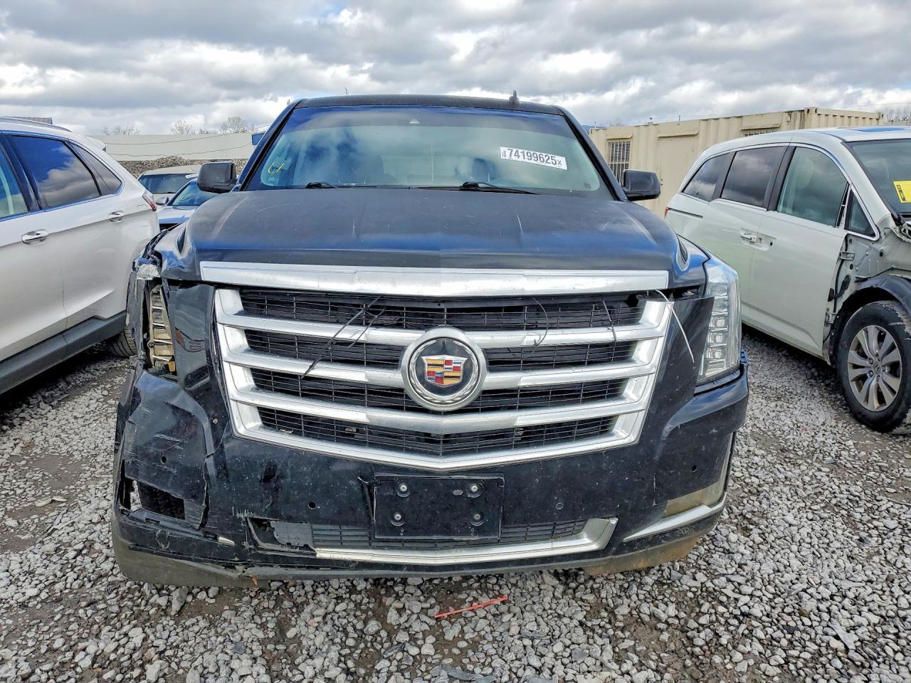 2015 Cadillac Escalade Luxury - Image 5