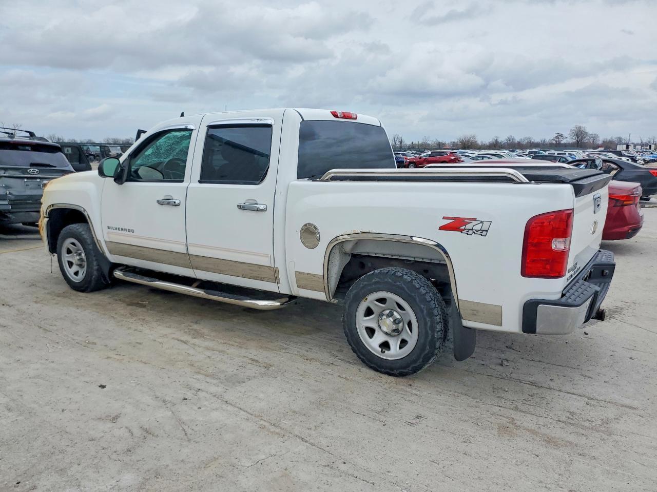 2011 Chevrolet Silverado K1500 Lt - Image 2