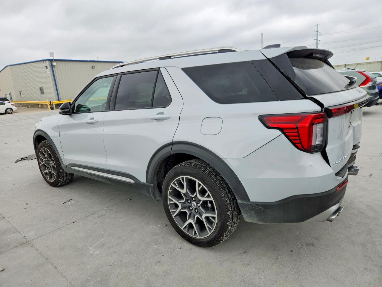 2025 Ford Explorer Platinum - Фото 2