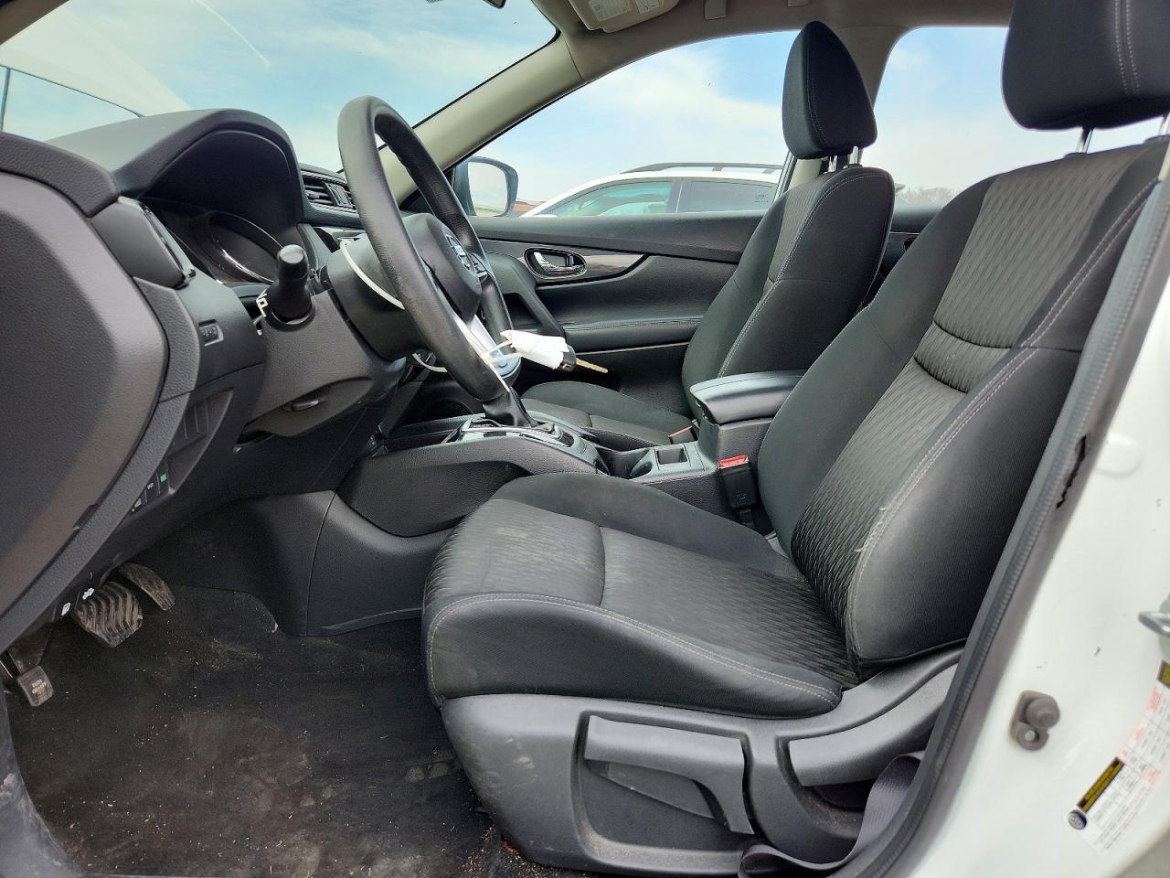 2017 Nissan Rogue S - Image 7