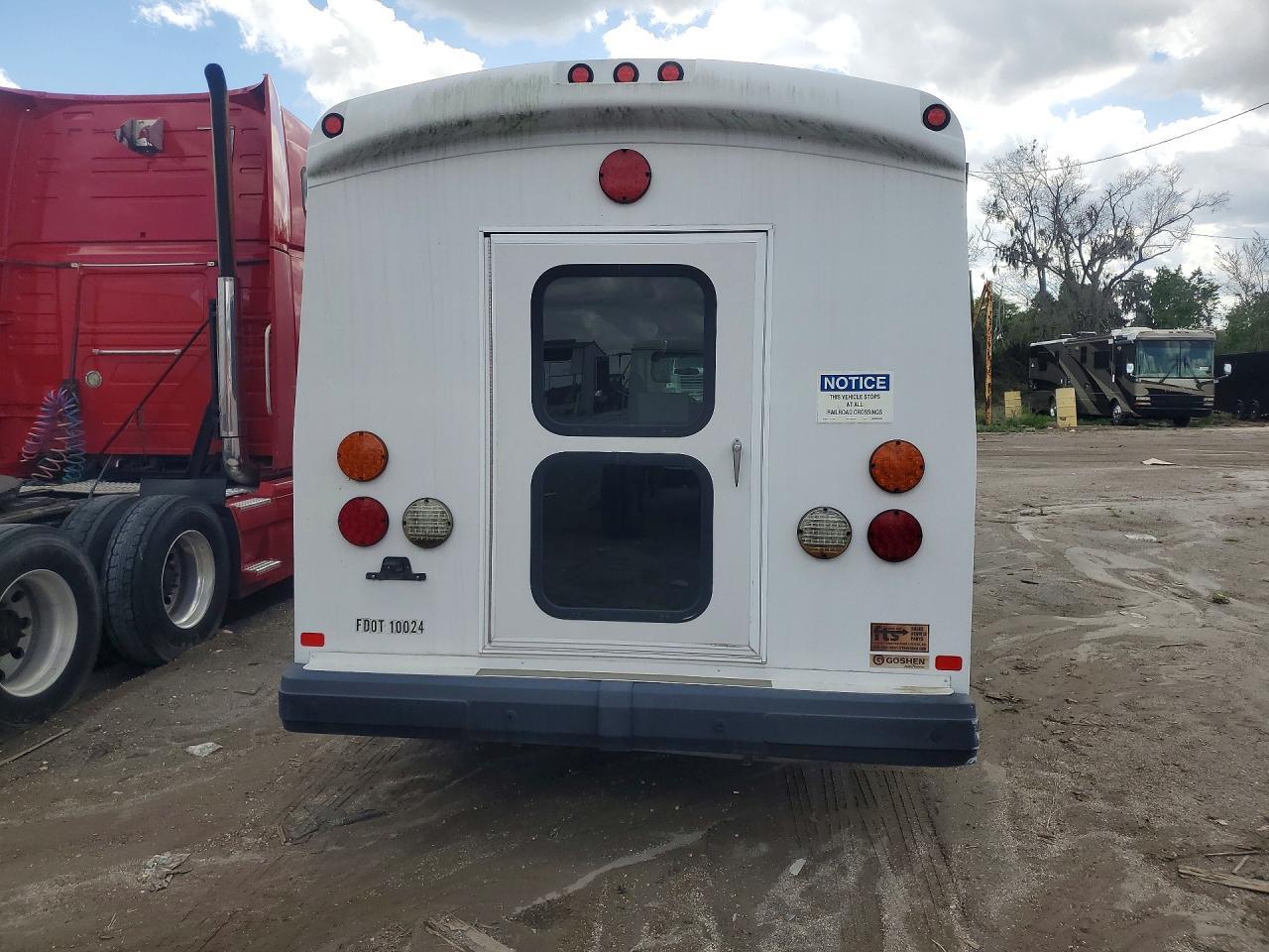 2019 Ford Econoline E450 Super Duty Cutaway Van - Фото 6