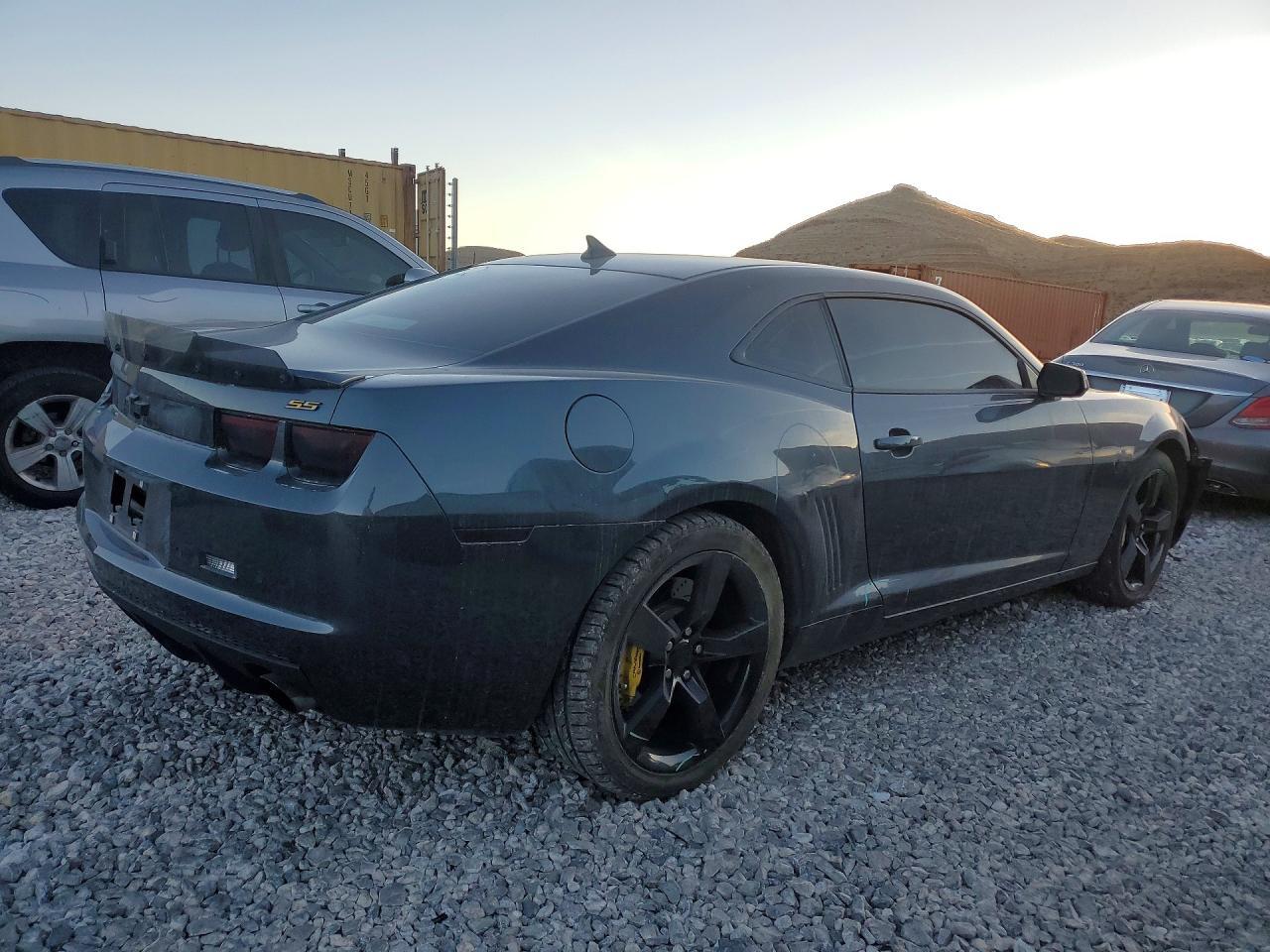 2011 Chevrolet Camaro 2Ss - Фото 3