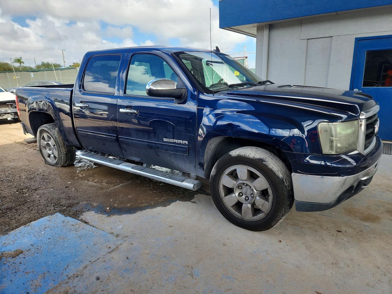2010 GMC Sierra C1500 Sle - Image 4