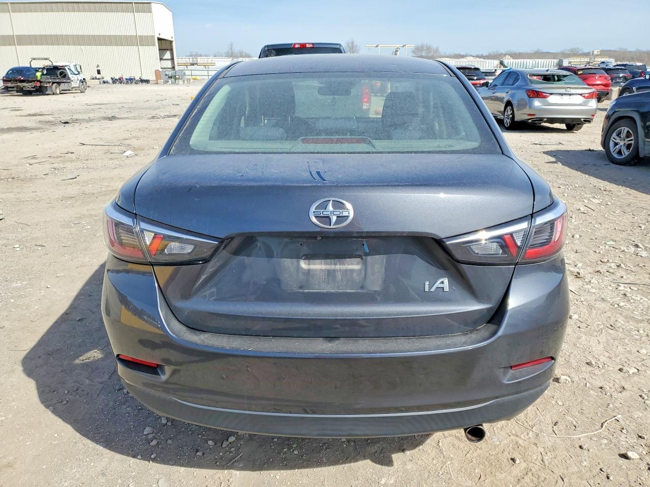 2016 Scion Ia Base - Фото 6