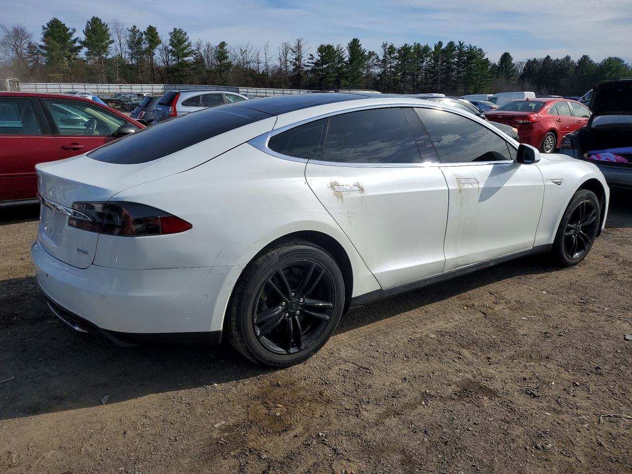 2015 Tesla Model S - Image 3
