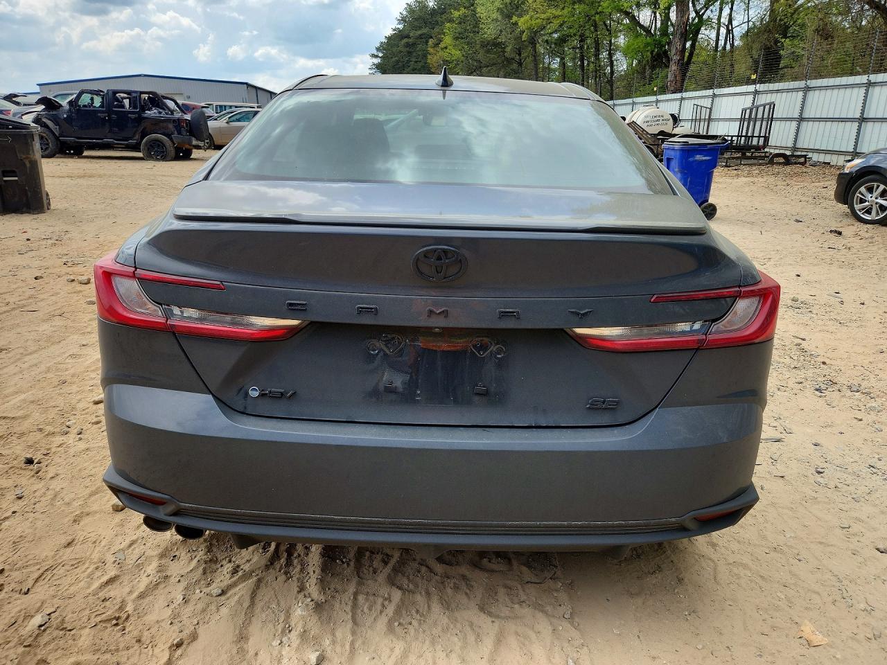 2025 Toyota Camry Se - Фото 6