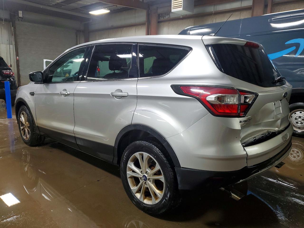 2017 Ford Escape Se - Image 2