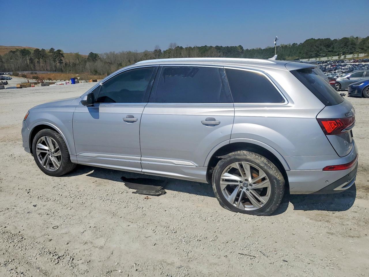 2020 Audi Q7 Premium Plus - Фото 2