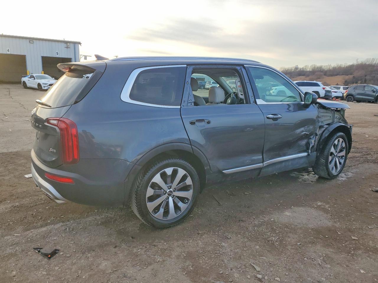 2020 Kia Telluride S - Image 3