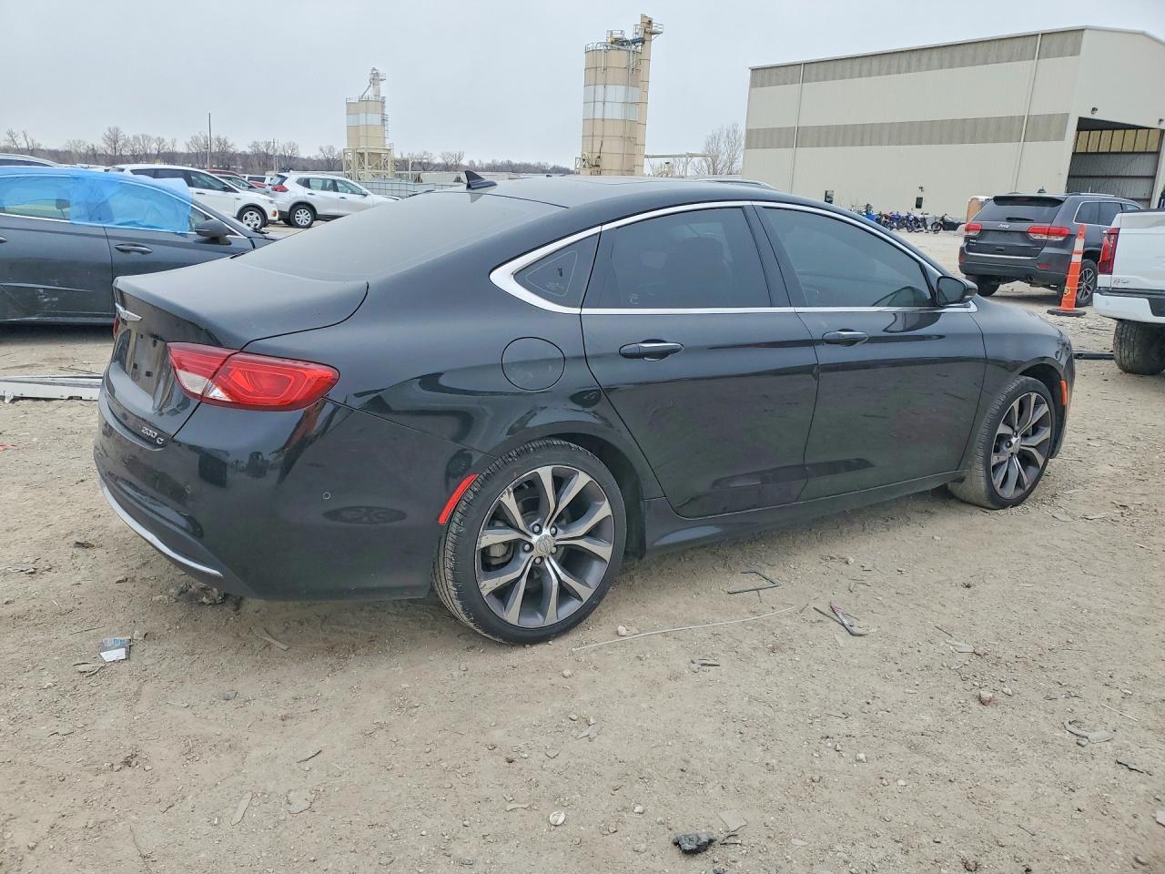 2015 Chrysler 200 C - Image 3