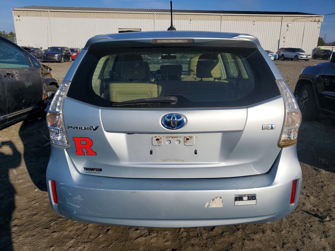 2013 Toyota Prius V - Фото 6
