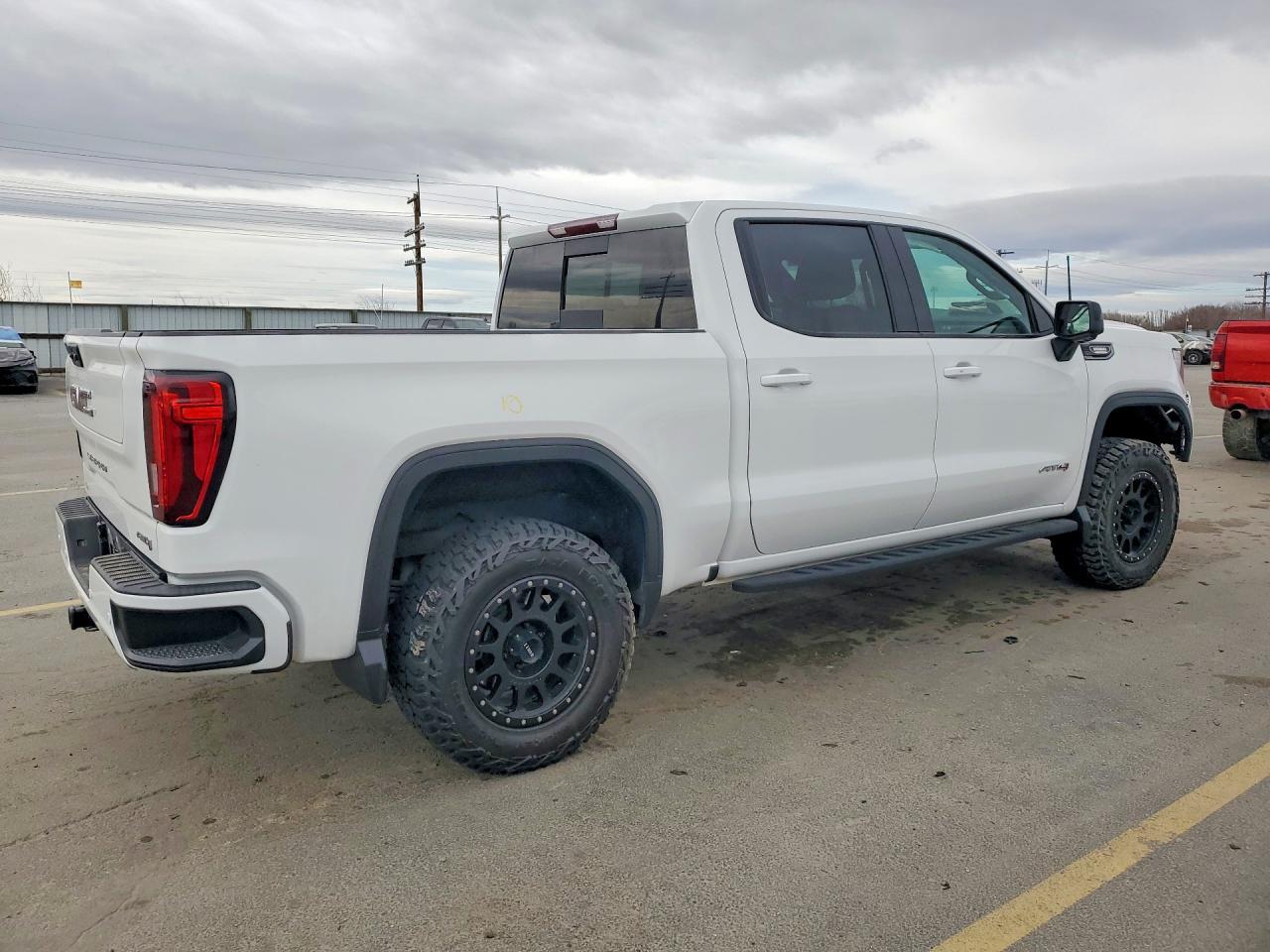 2023 GMC Sierra - Image 3