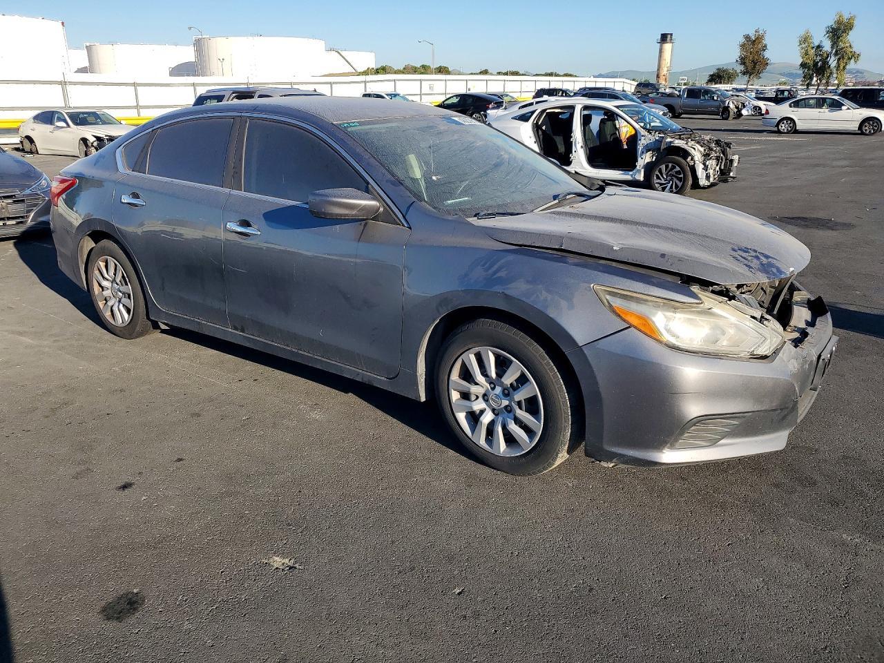 2016 Nissan Altima 2.5 S - Фото 4