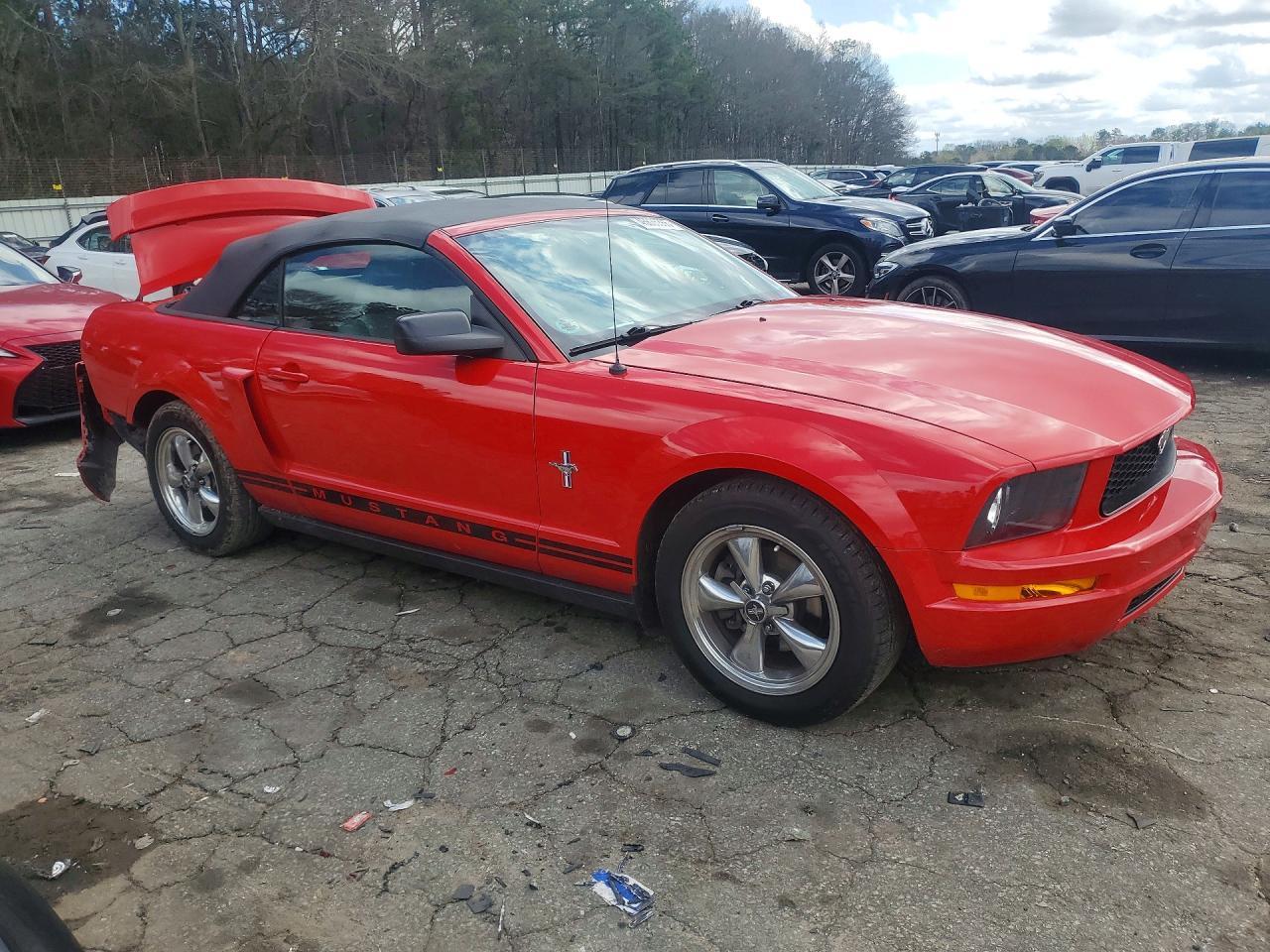 2005 Ford Mustang - Фото 4