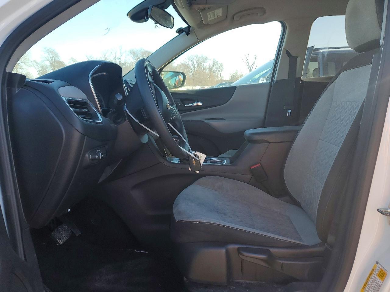 2022 Chevrolet Equinox Ls - Фото 7