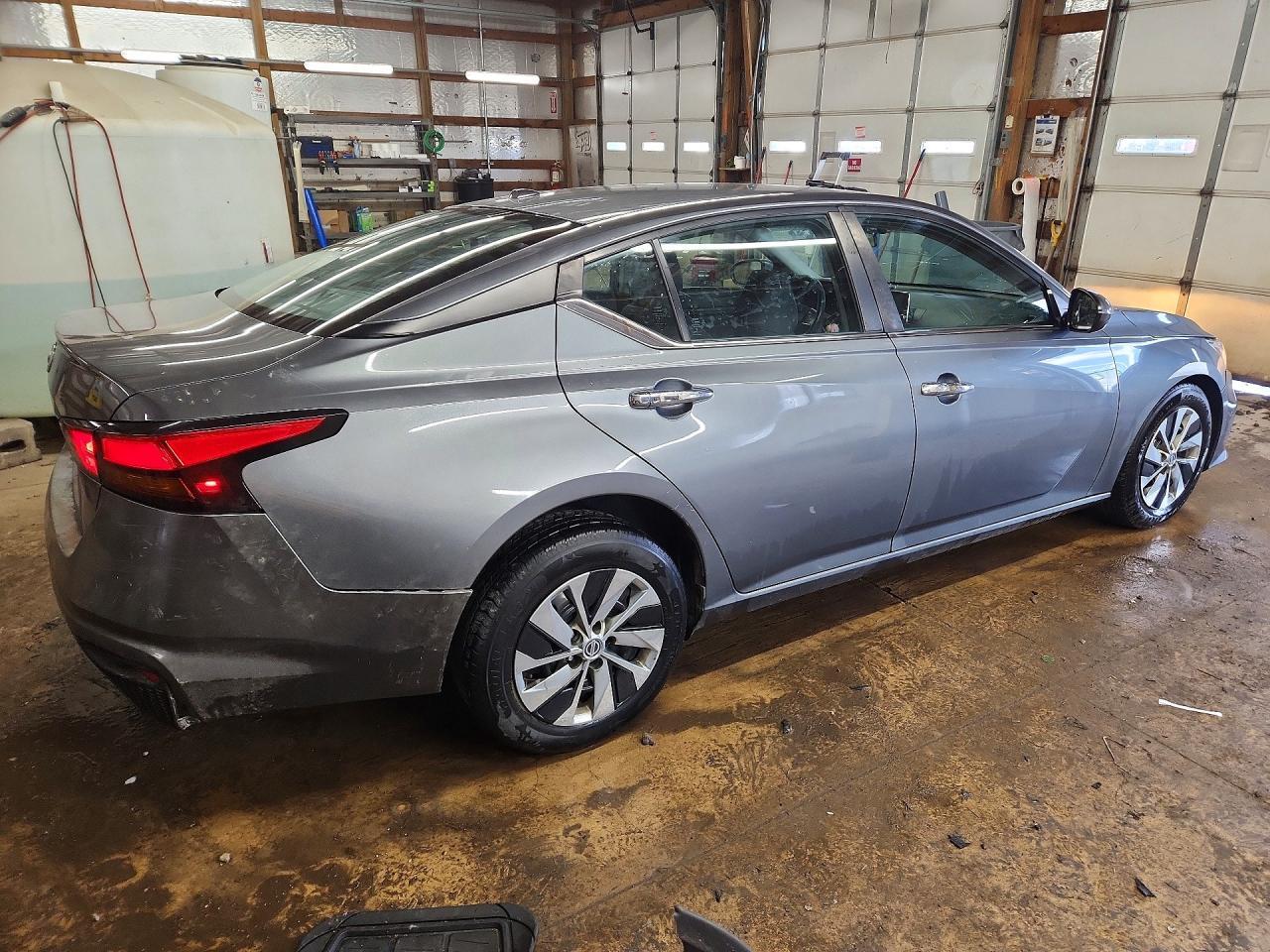 2020 Nissan Altima 2.5 S - Фото 3
