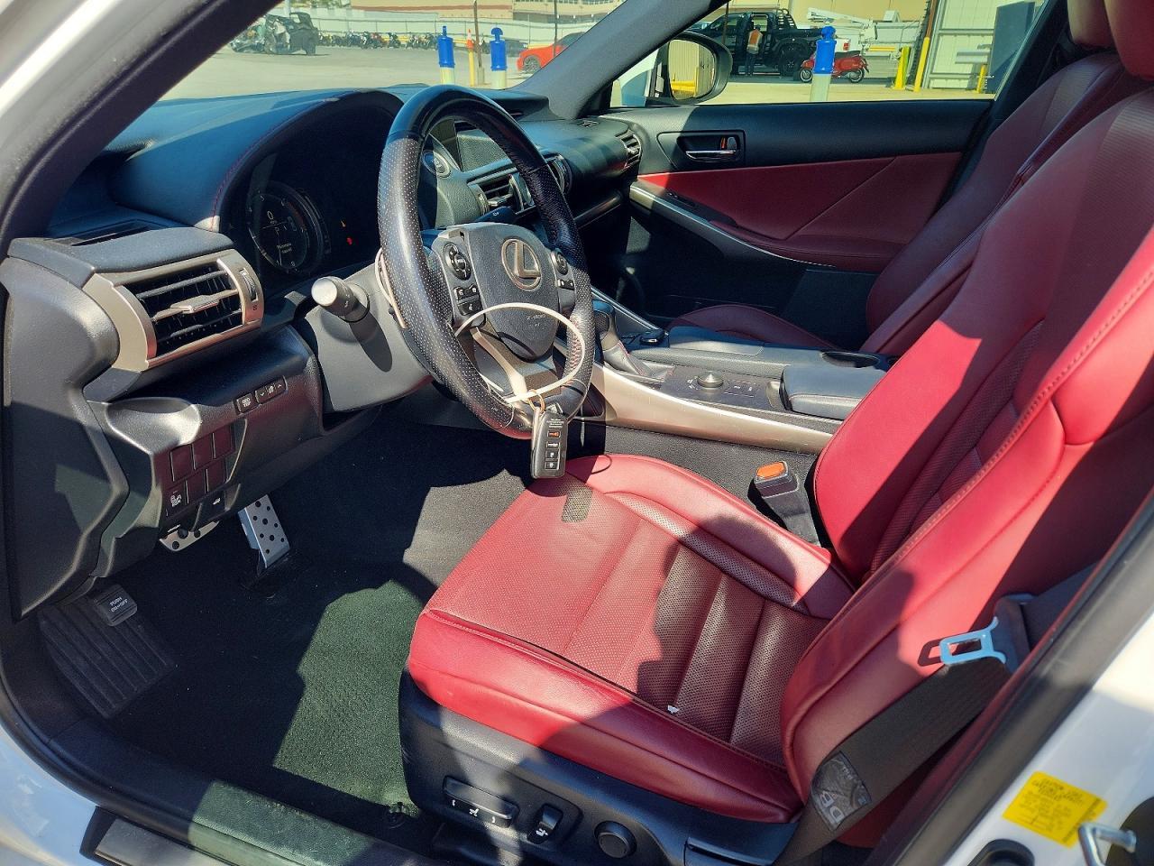 2016 Lexus Is 200T Base - Фото 7