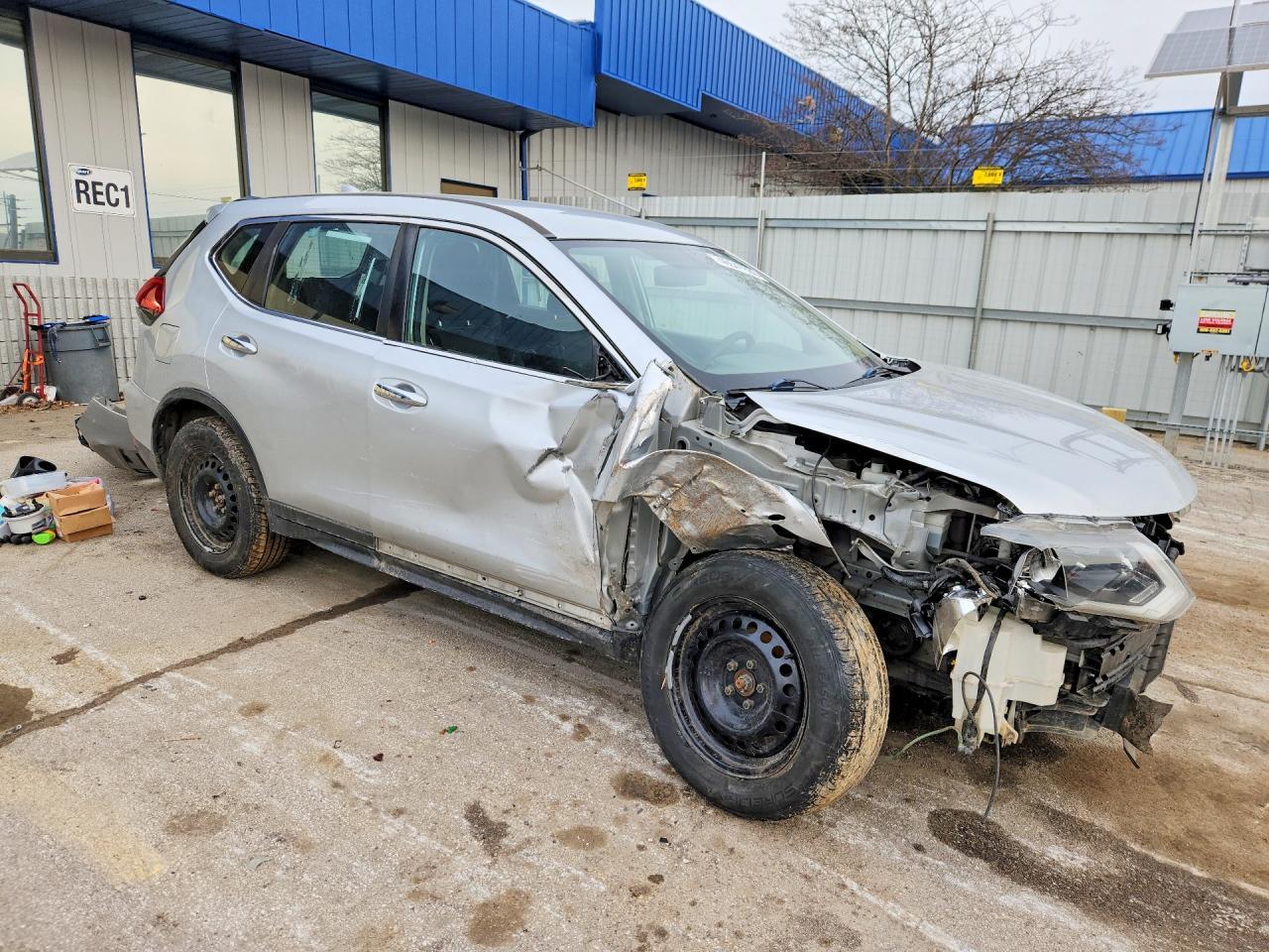 2017 Nissan Rogue S - Фото 4