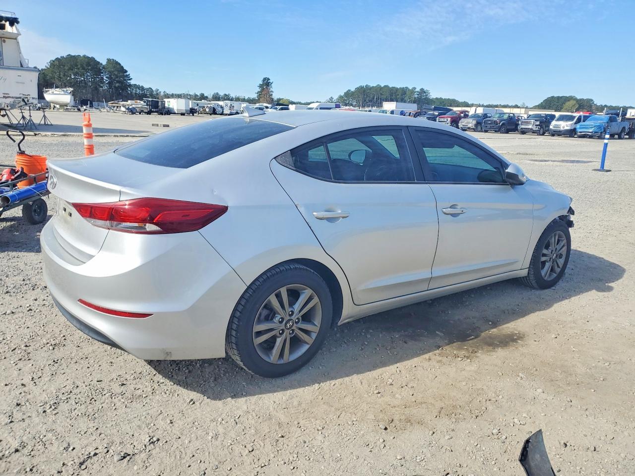 2018 Hyundai Elantra Sel - Фото 3