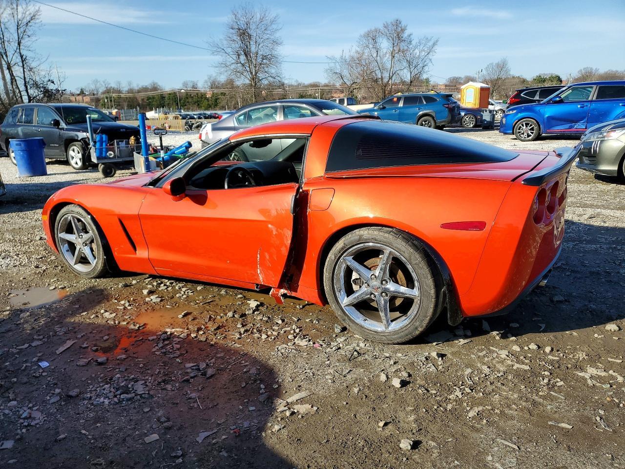2011 Chevrolet Corvette - Фото 2