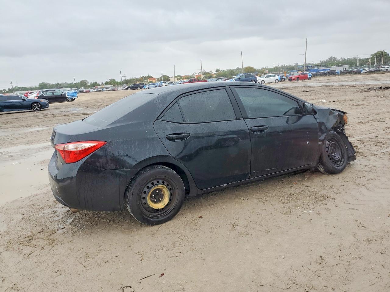 2018 Toyota Corolla Le - Фото 3
