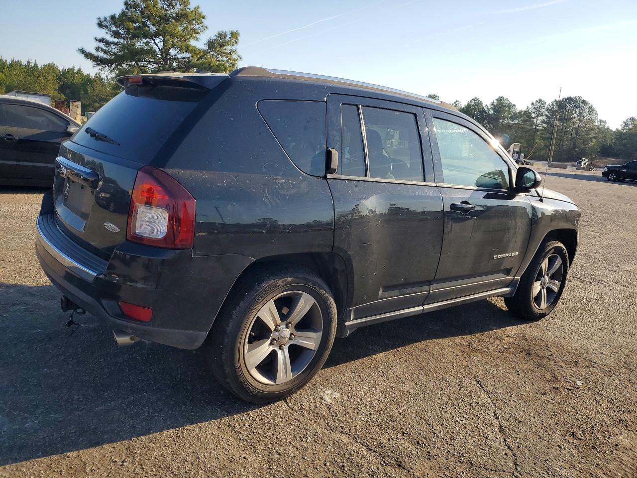 2017 Jeep Compass Latitude - Фото 3