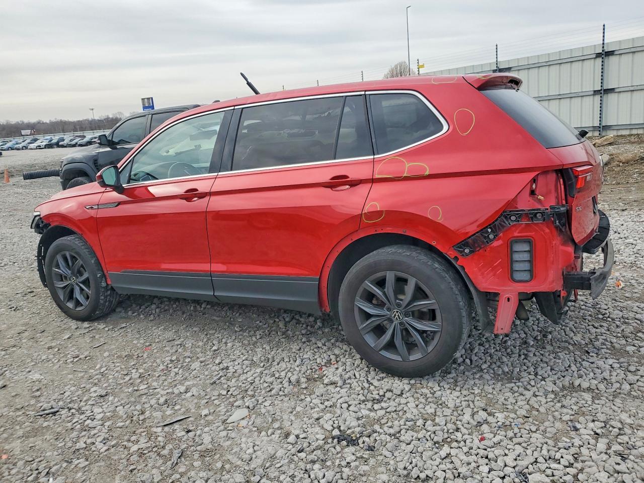 2022 Volkswagen Tiguan Se - Фото 2