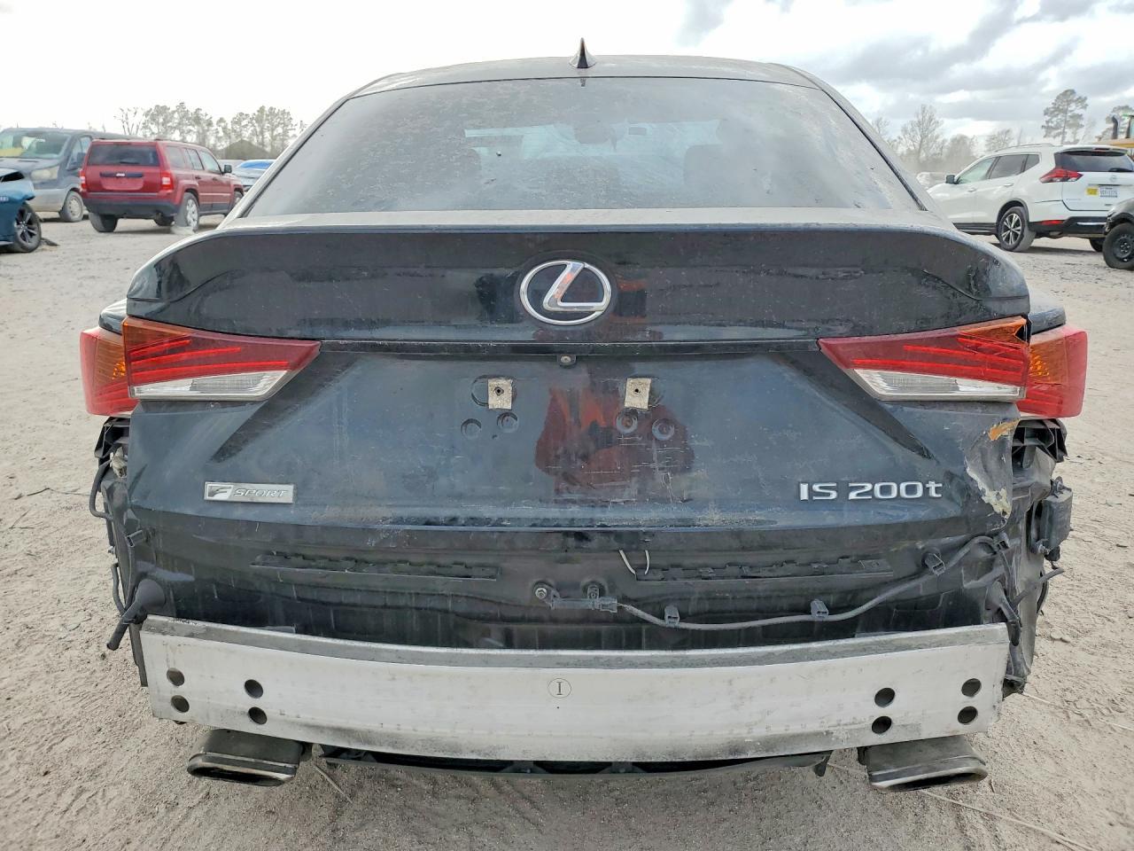 2017 Lexus Is 200T Base - Фото 6