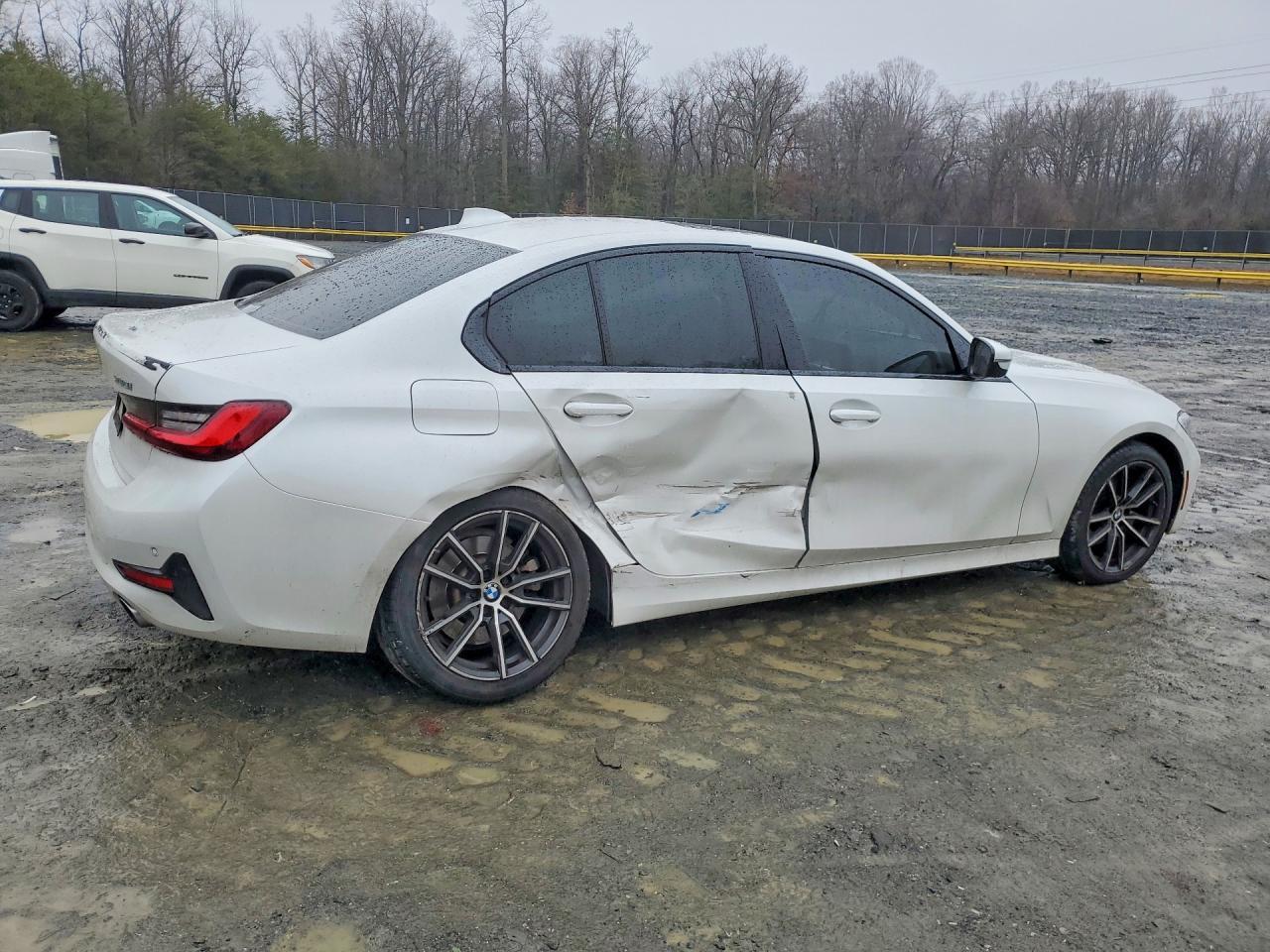 2022 BMW 330I - Image 3