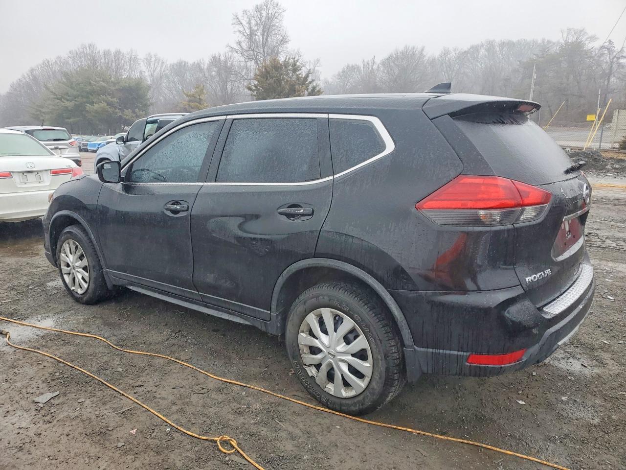 2017 Nissan Rogue S - Фото 2