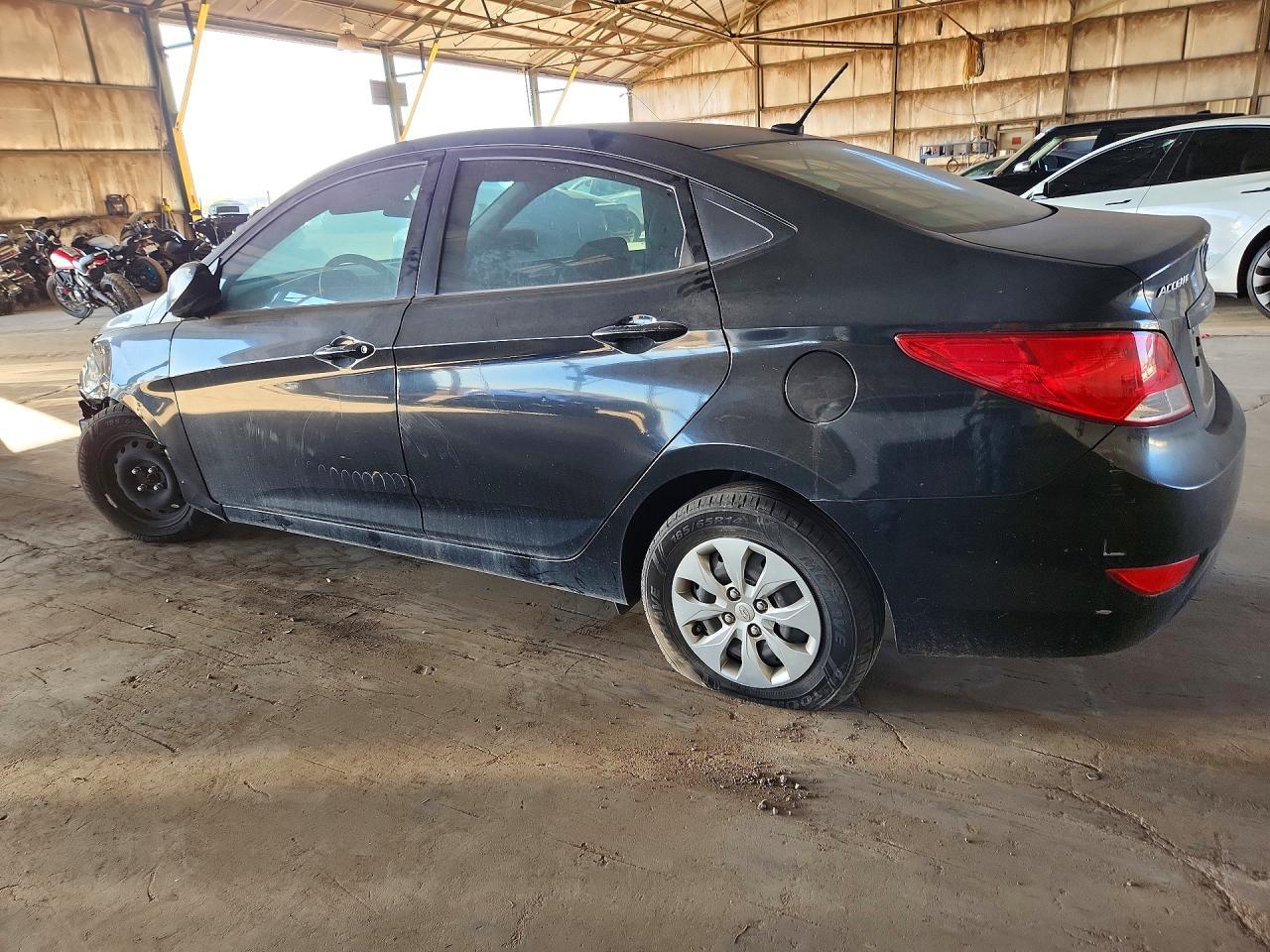 2017 Hyundai Accent Se - Фото 2