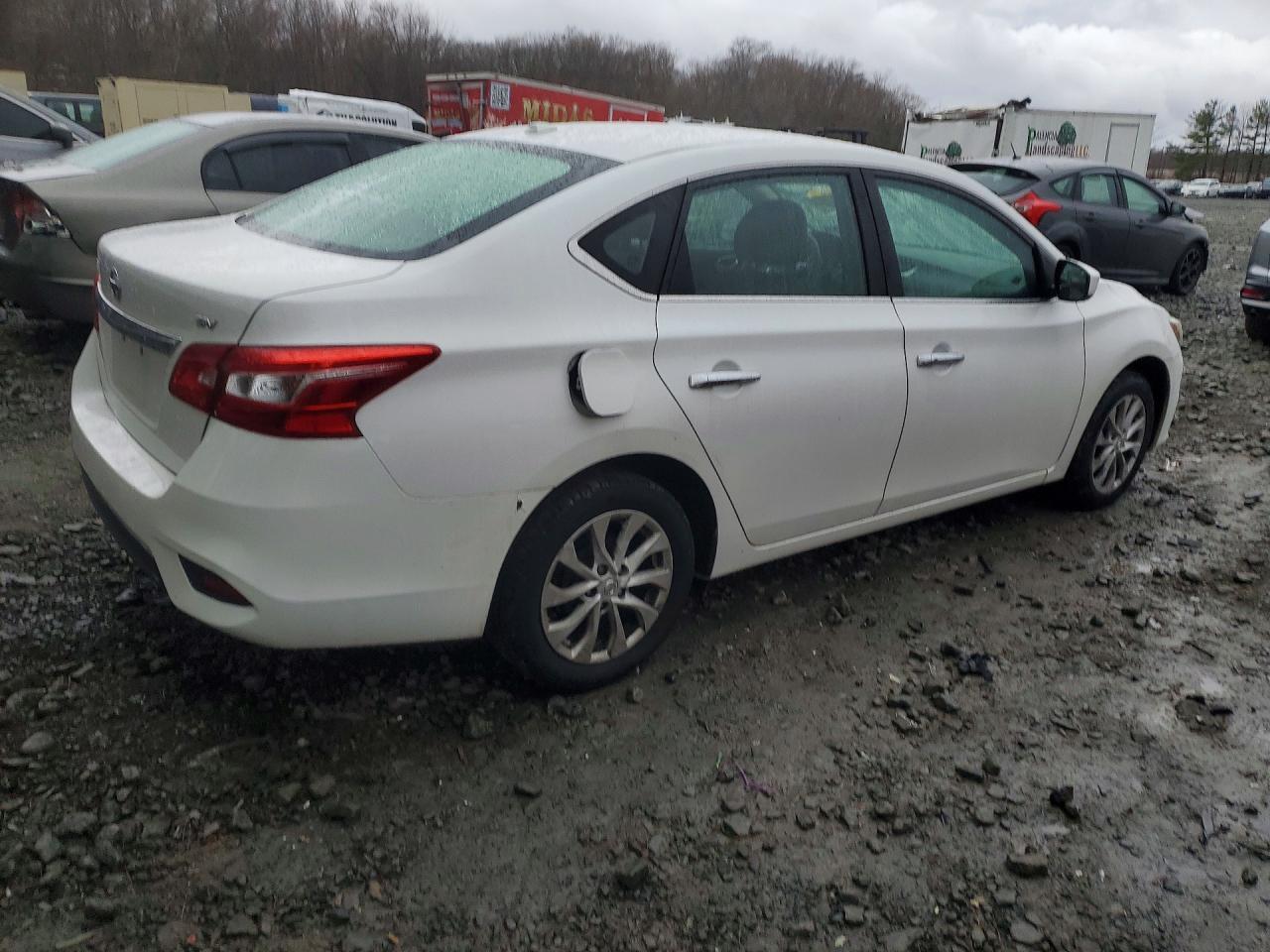 2018 Nissan Sentra S - Фото 3