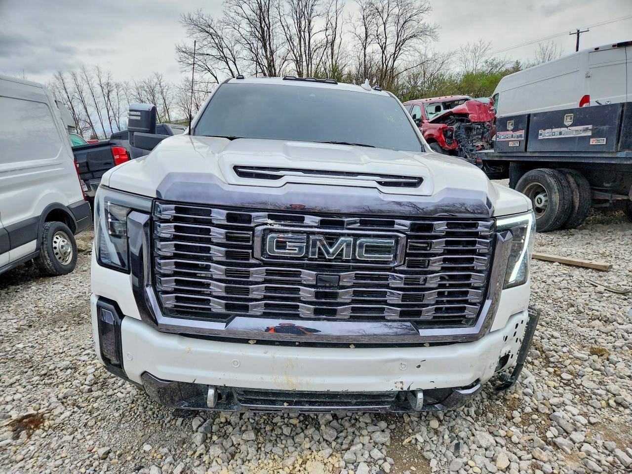 2024 GMC Sierra K3500 Denali Ultimate - Image 5