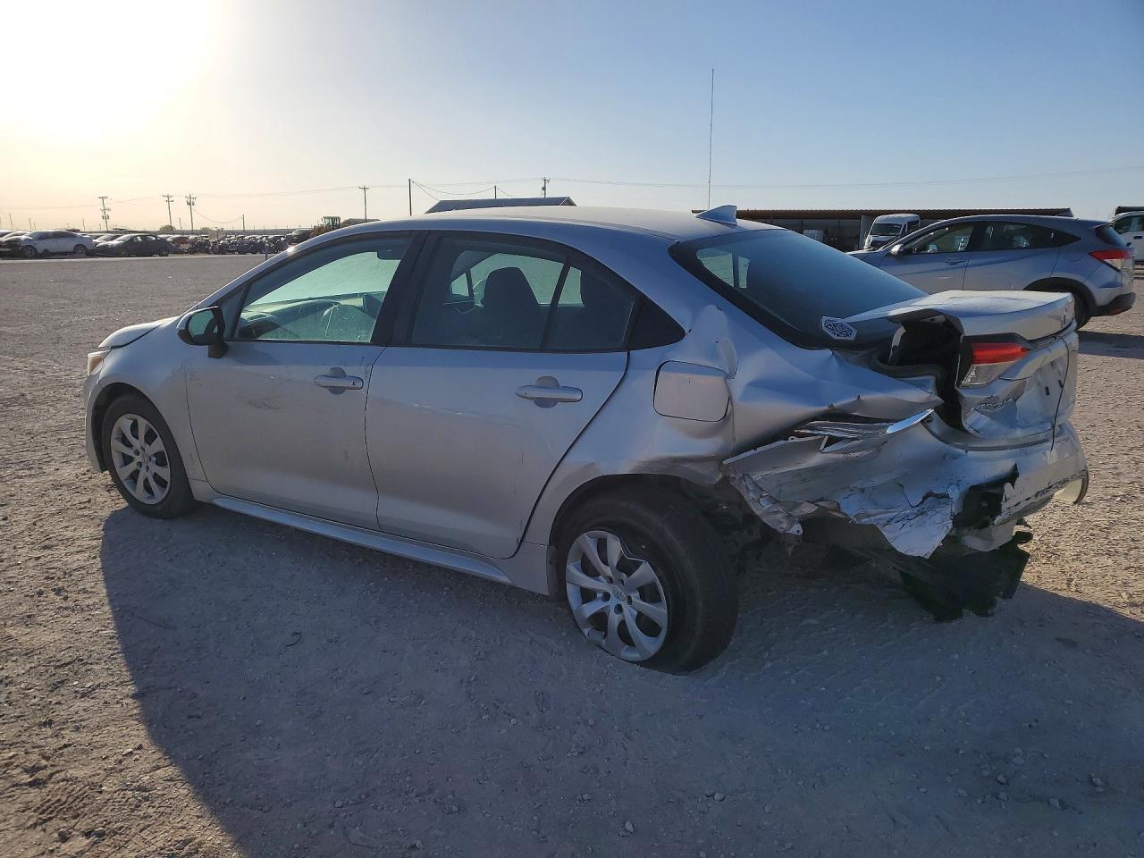 2021 Toyota Corolla Le - Фото 2