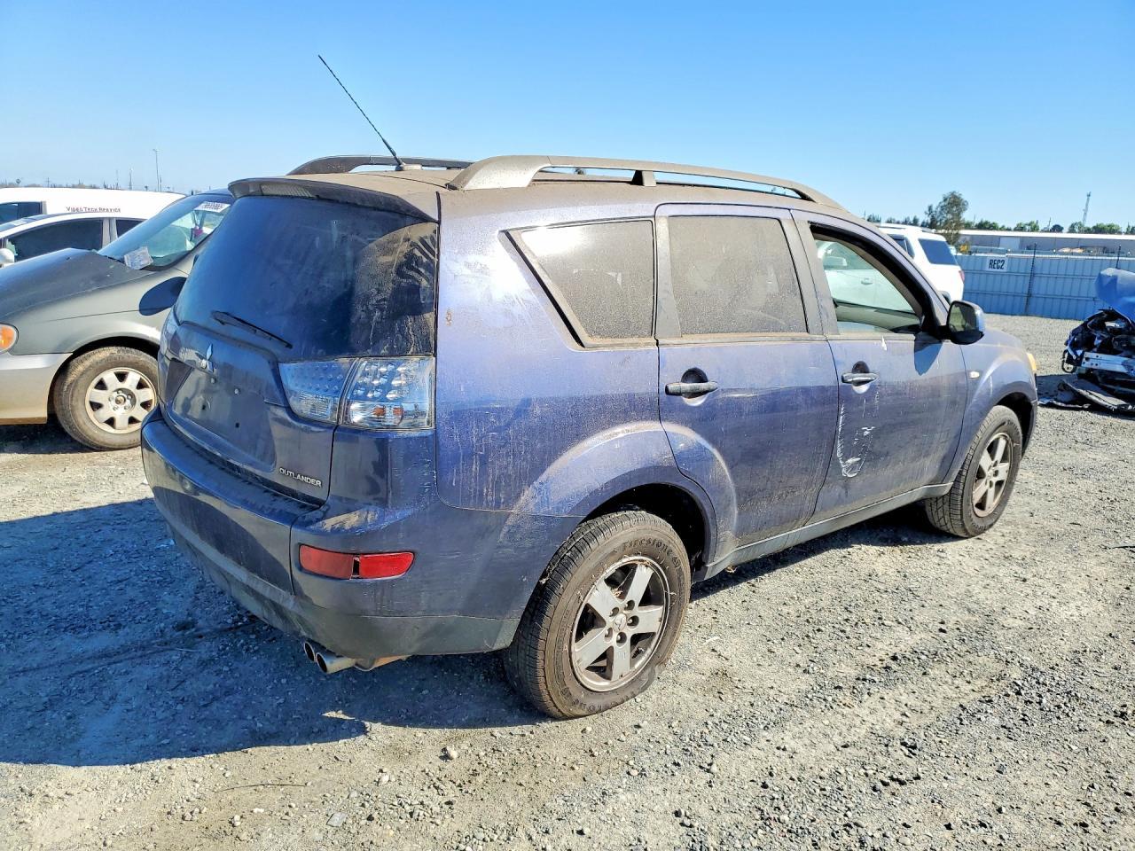 2007 Mitsubishi Outlander Es - Image 3