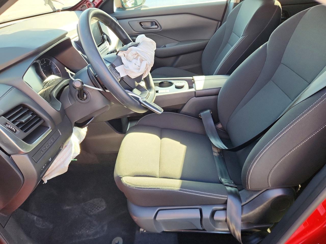 2025 Nissan Rogue S - Image 7