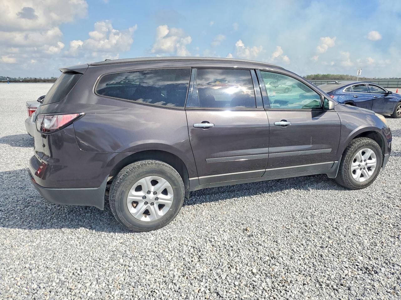 2014 Chevrolet Traverse Ls - Фото 3