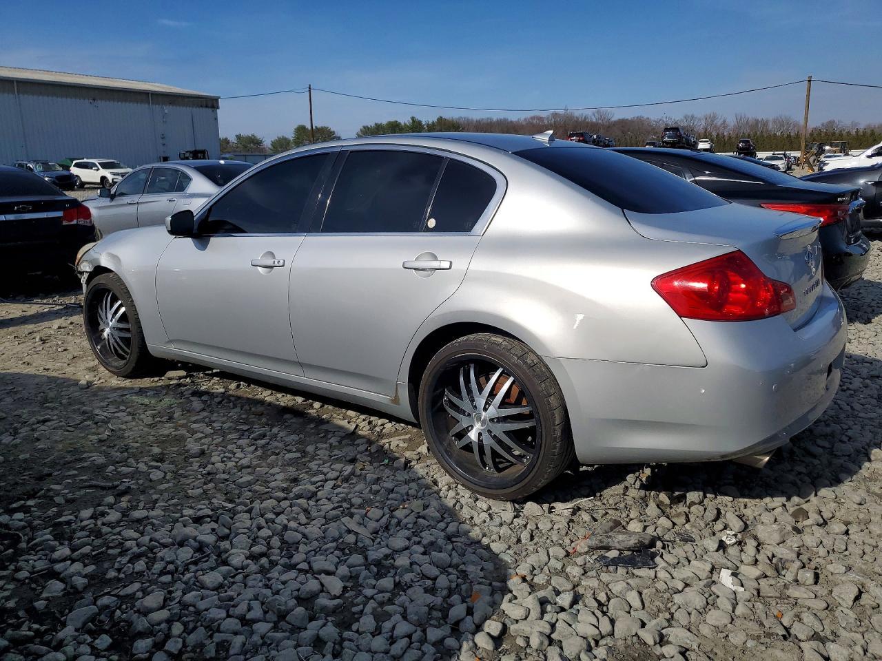 2011 Infiniti G37 Sedan X - Фото 2