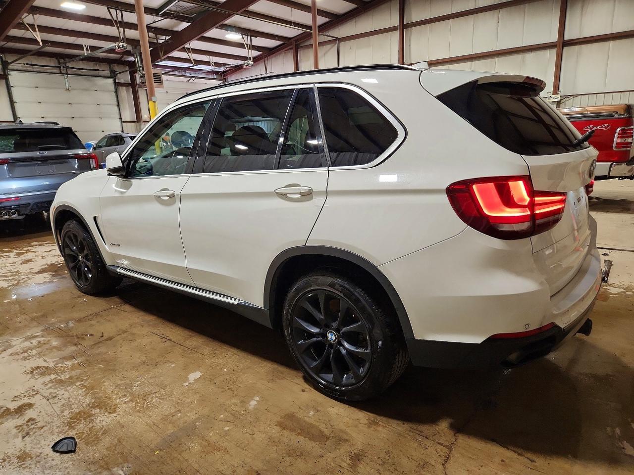 2016 BMW X5 xDrive50I - Фото 2