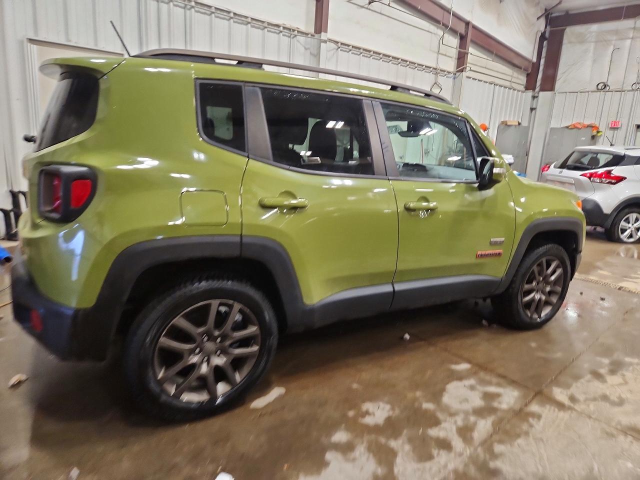 2016 Jeep Renegade Latitude - Фото 3